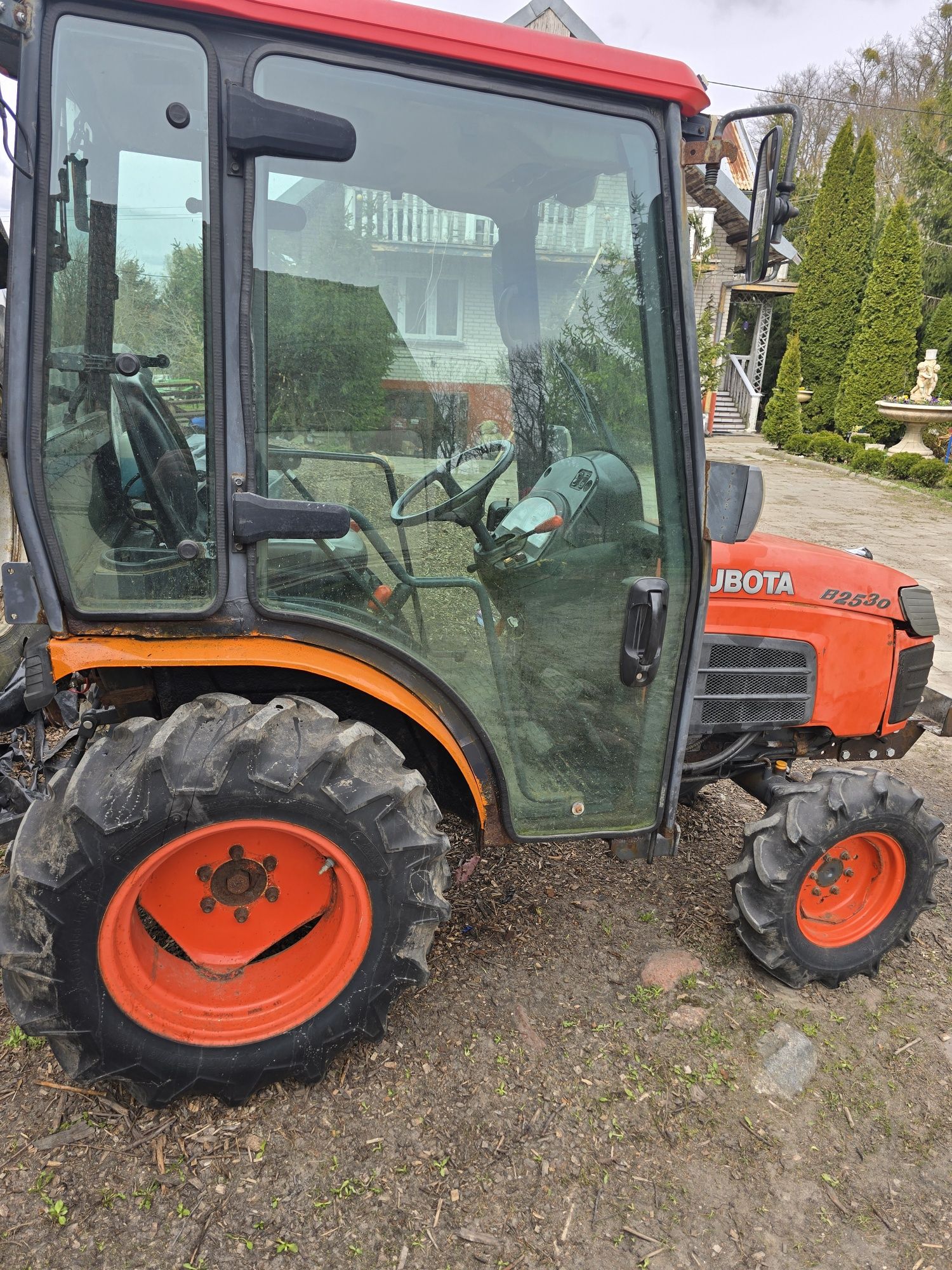 Traktor Kubota B2530