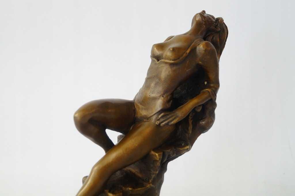 Figura z brązu rzeźba półnaga kobieta secesja