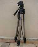 Tripod Vivitar V-2200 em óptimo estado