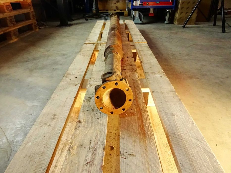 Wał pędny do ładowarki Liebherr L512.Cardan shaft. 172cm.Kardan