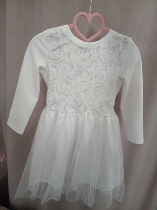 Святкова сукня для дівчинки