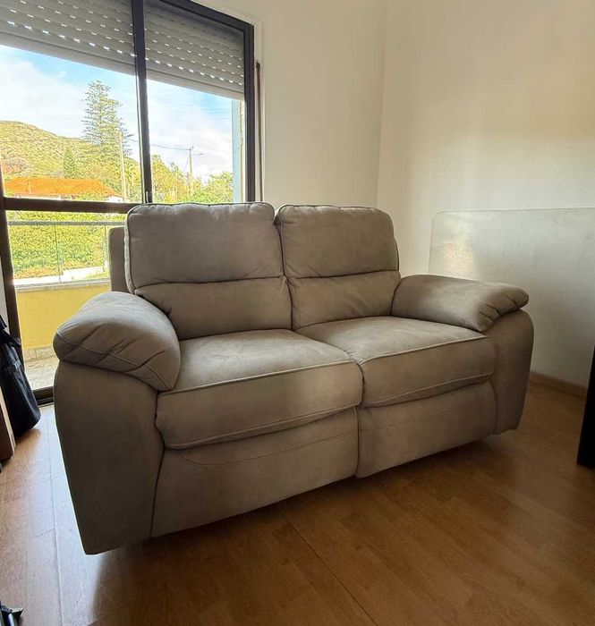 Sofá chaise longue bege