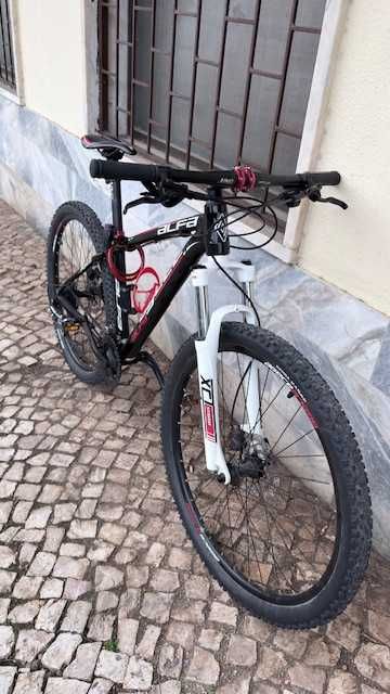 Vendo Bicicleta Agece em optimas condições + acessorios