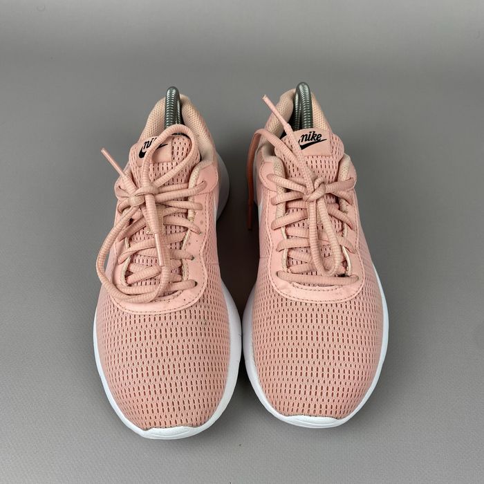 р.37,5 Оригінал! Nike Tanjun GS 818384-605 Кросівки спортивні для залу