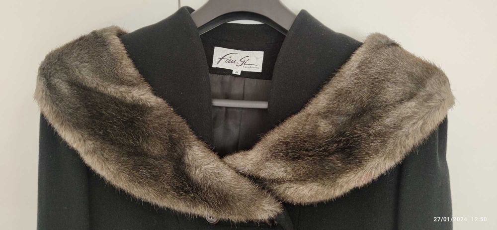 Vendo casaco comprido Preto