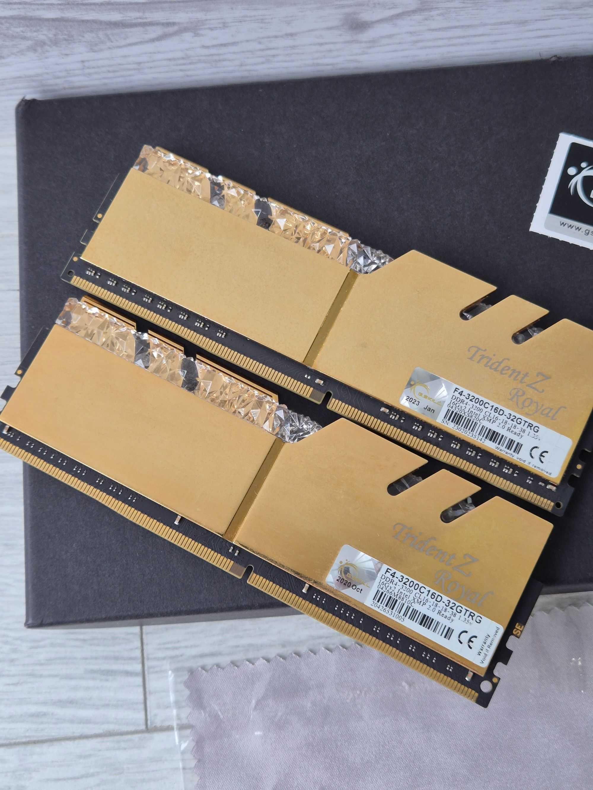 пам'ять DDR4 32GB Kit (2x16) 3200MHz G.Skill Trident Z Royal Gold RGB