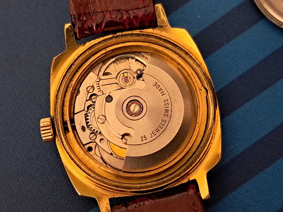 latino automático calibre-eta