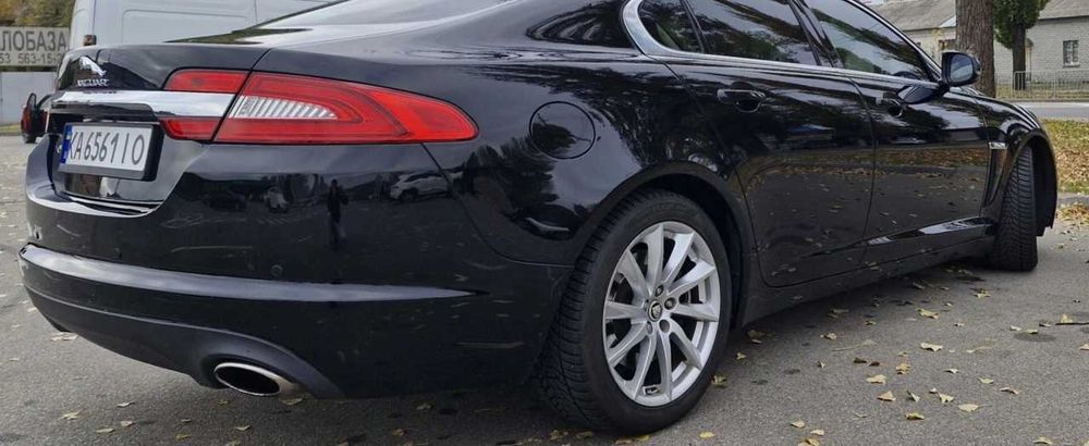 Продам Jaguar XF 2.0 2013 року у хорошому стані