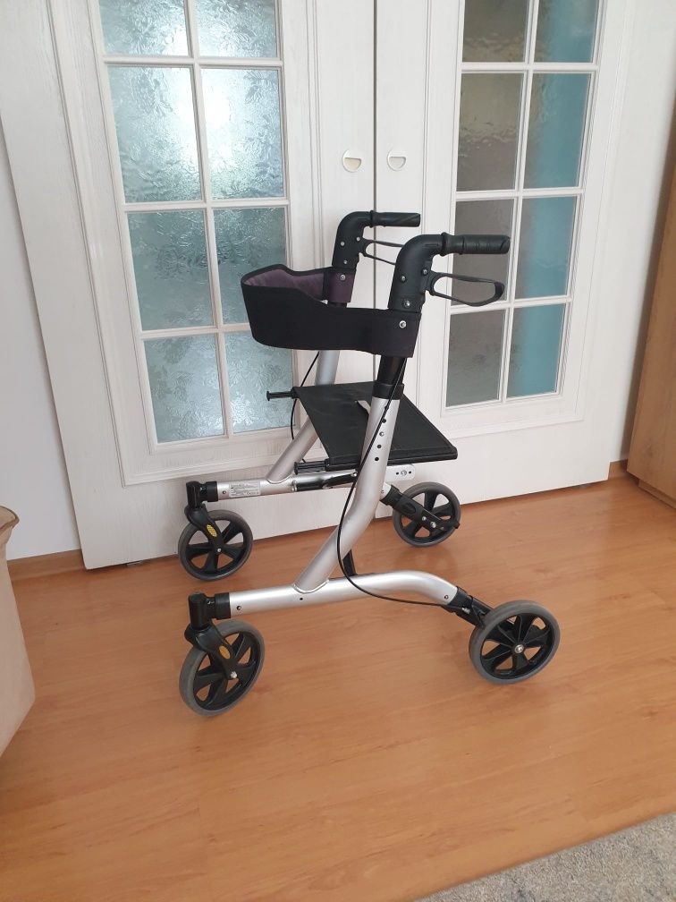 Chodzik balkonik lekki aluminium składany.