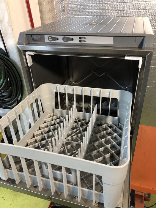 Máquina de lavar copos