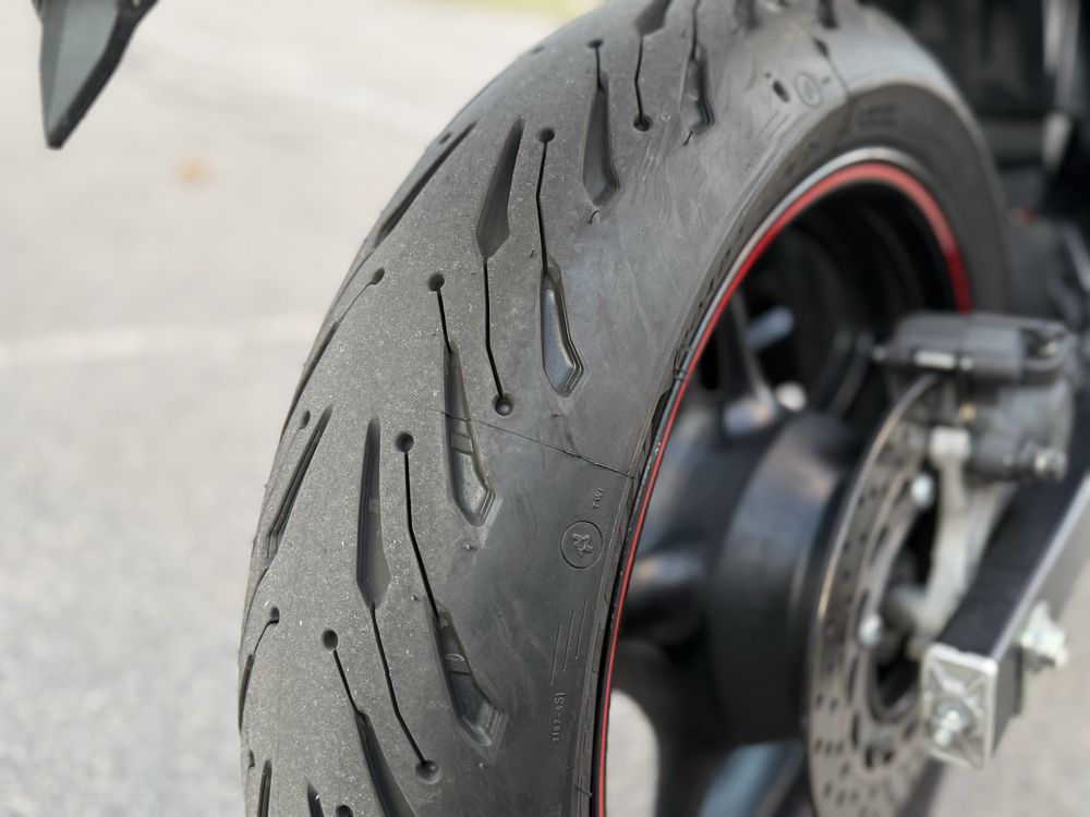 Yamaha FZ6R Black