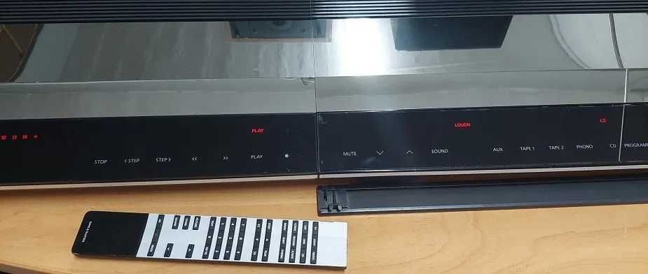 Aparelhagem Bang & Olufsen com 4 colunas