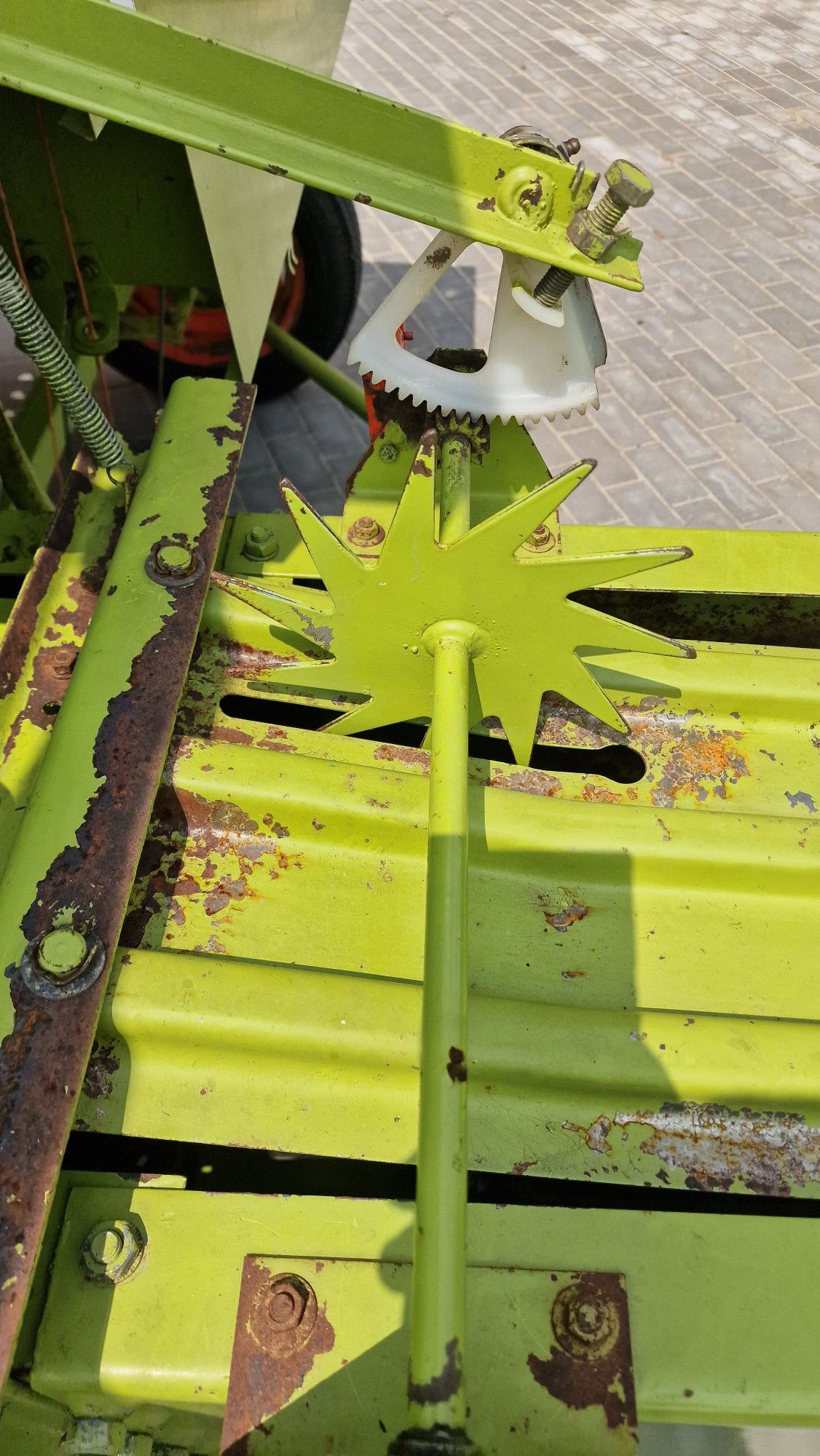 Прес-Підбирач Claas Markant 41