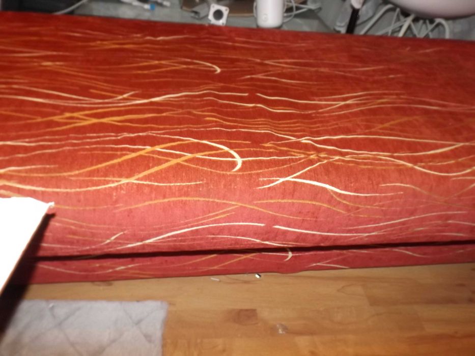 łóżko tapczan ze skrzynią na pościel, wygodne na sprężynach jak nowe