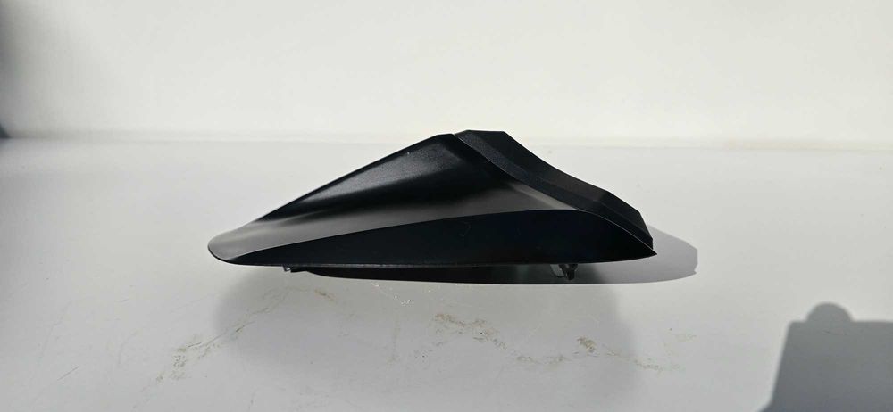 SUZUKI GSX-S 750 Nakładka Owiewka Siedzenie Zaślepka 17-23r