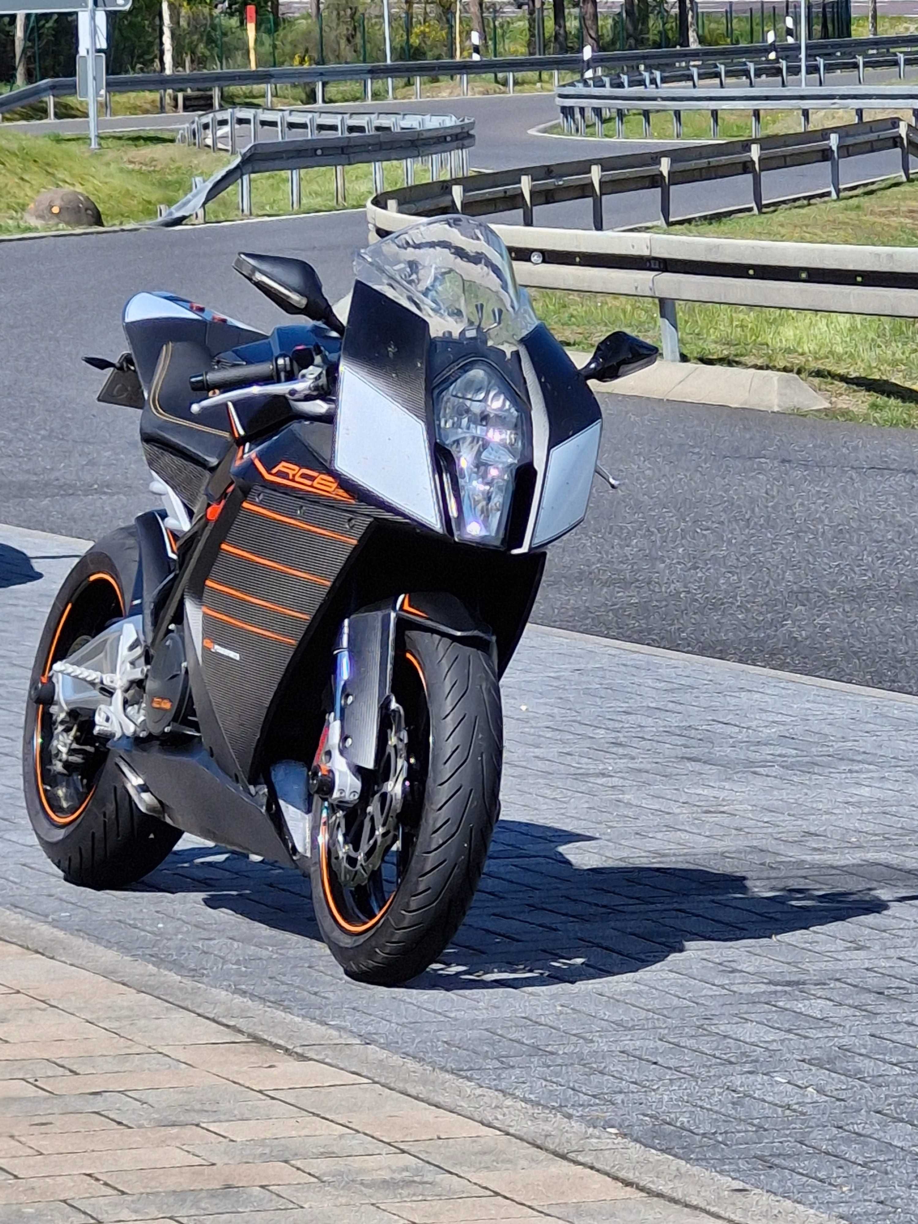 Ktm rc8 carbon niski przebieg