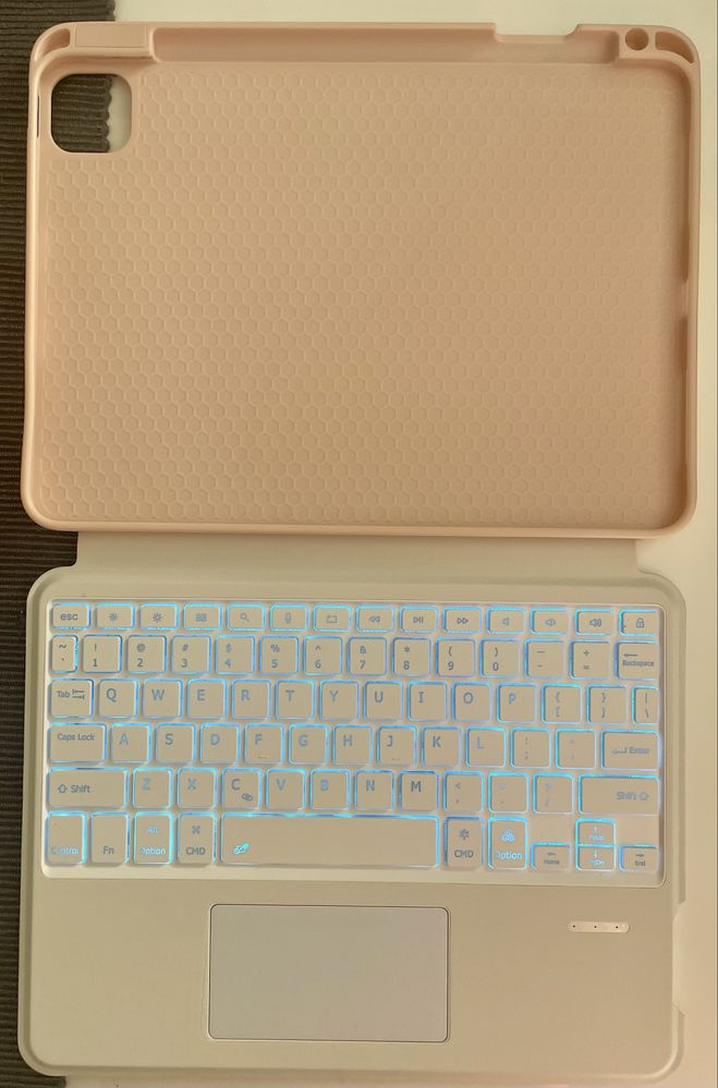 Etui do iPada 10,9 z klawiaturą , miejscem na rysik
