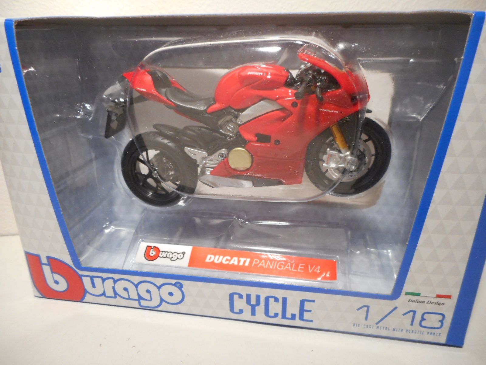 Lote Motas 1/18 BMW, Ducati, Yamaha, Novas na Caixa