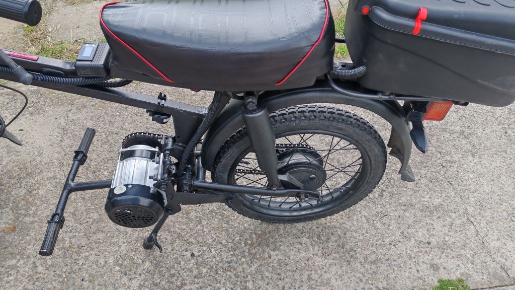 Електромопед 800w, 20 А/г (40 км/год до 50 км пробігу)