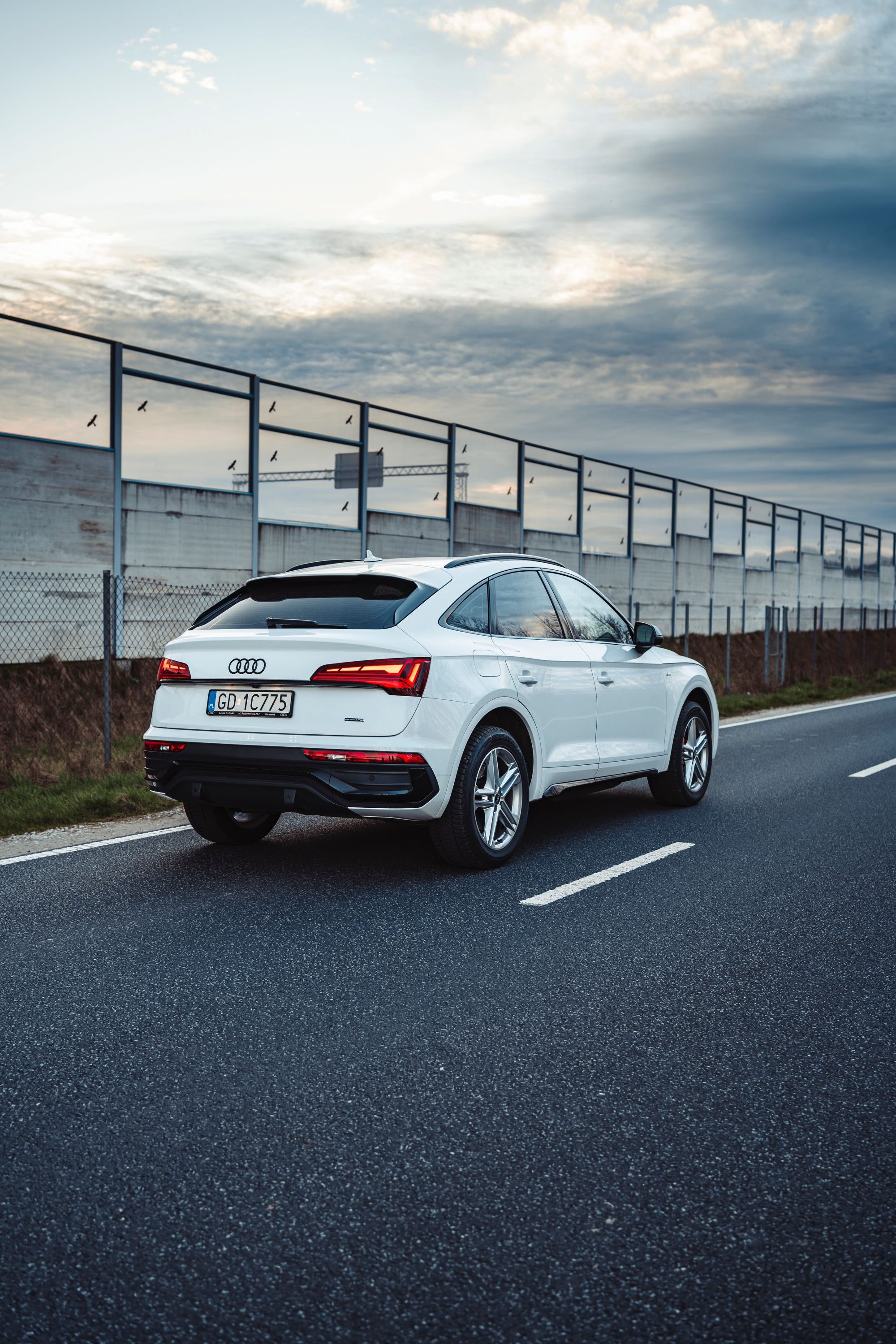 WYNAJEM Audi Q5 Poznań Wypożyczalnia aut Q8 Q3 SQ