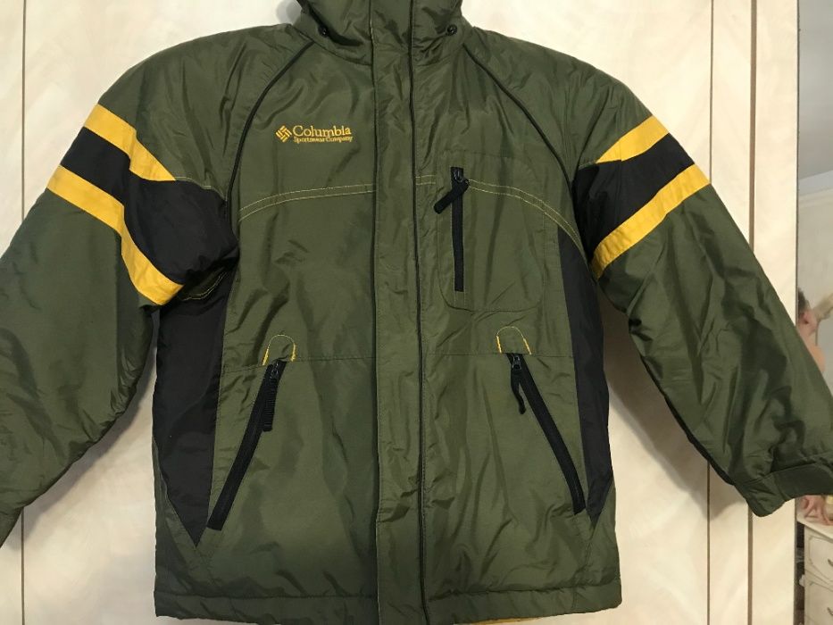 Продам теплую куртку "Columbia"