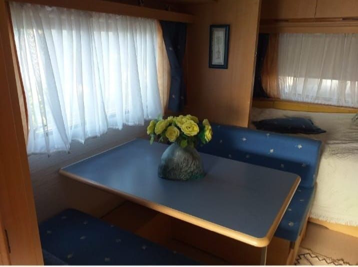 Venda de caravana com avançado