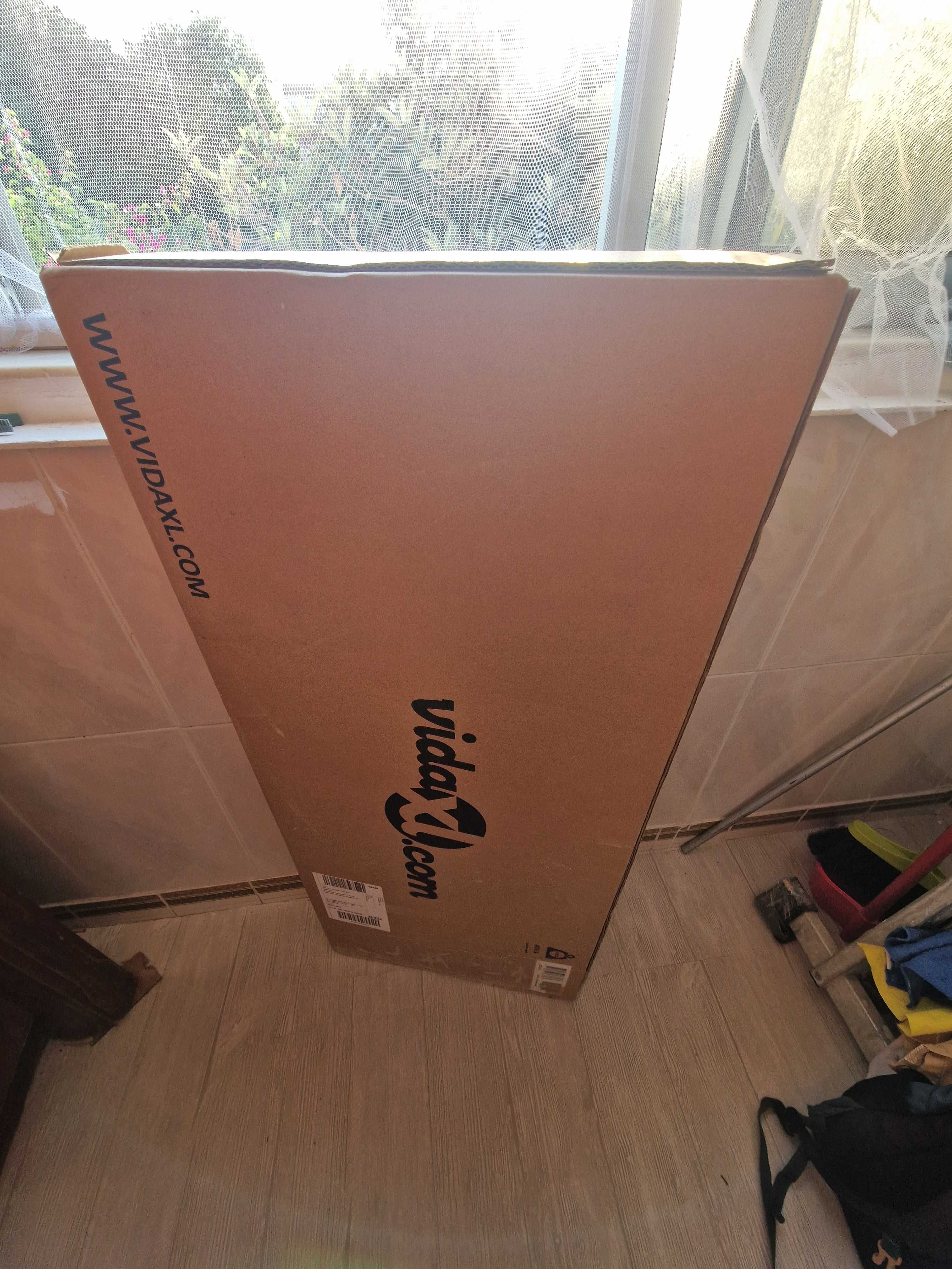 Mesa de escritório nova