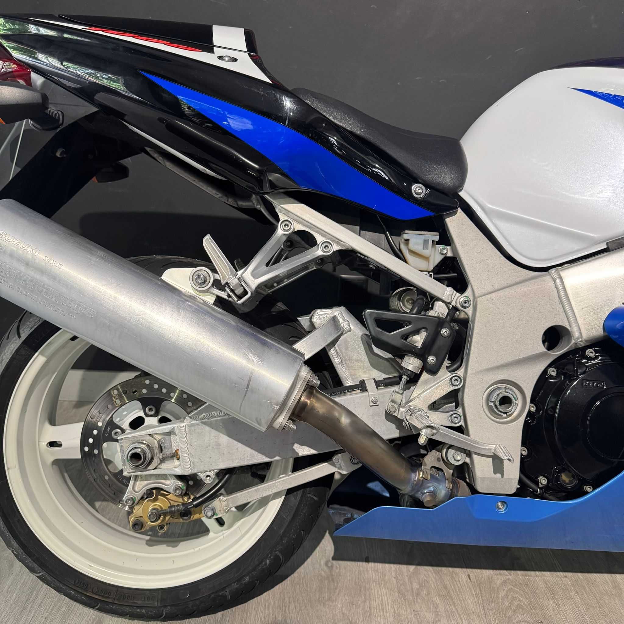 SUZUKI GSX-R1000 K1 2001