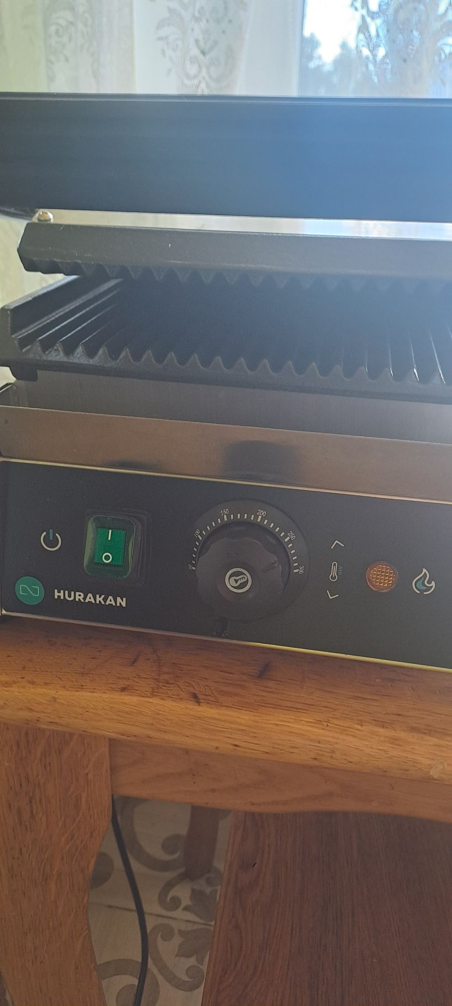 Гриль професійний HURAKAN HKN-PE22R