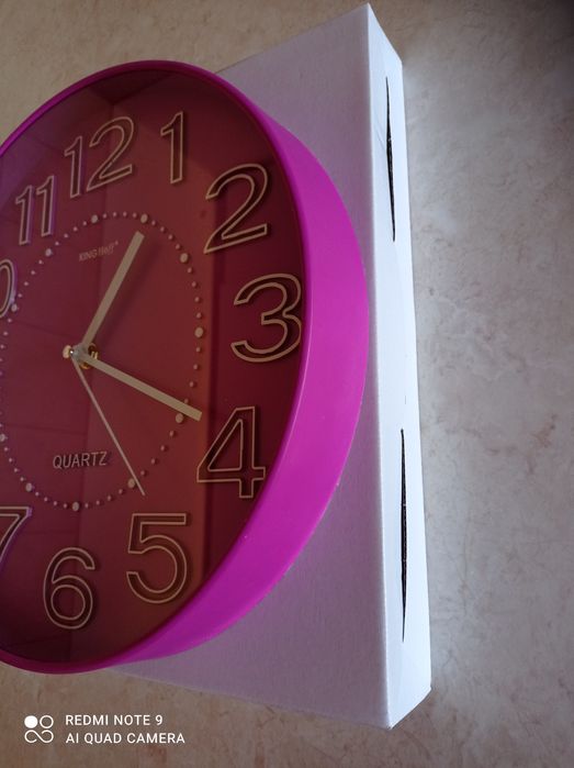 Zegar ścienny do pokoju 30 cm fuksja