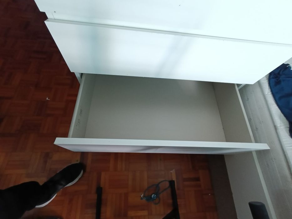 Comoda com 6 gavetas