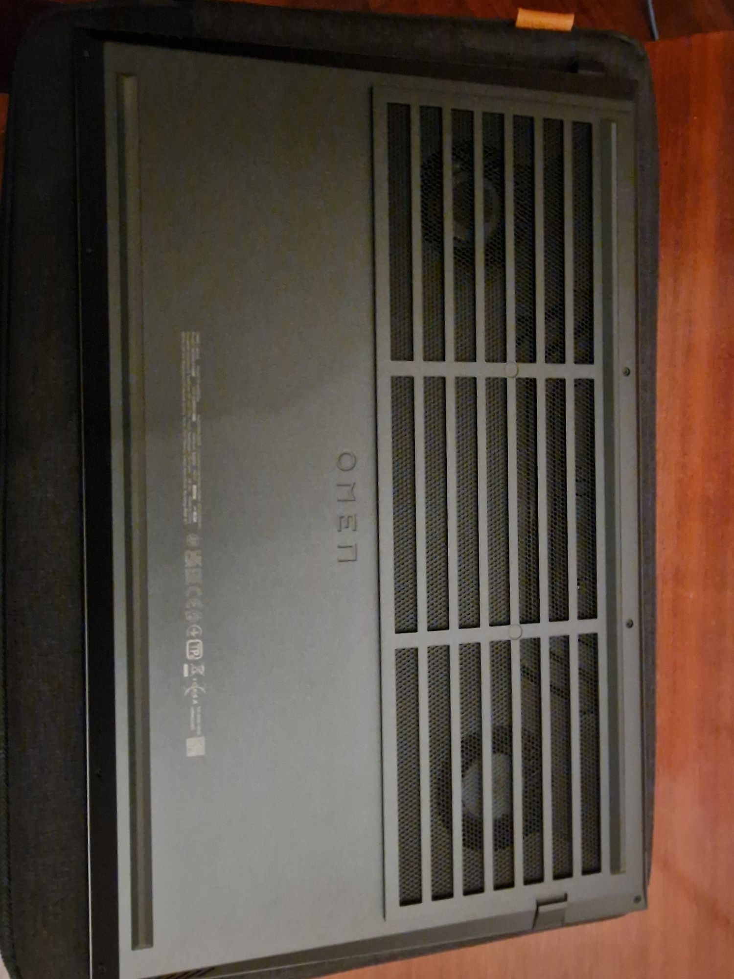 Portátil HP OMEN 15-EN1001NP