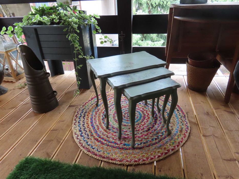 trzy stoliki ludwikowskie, trojaczki