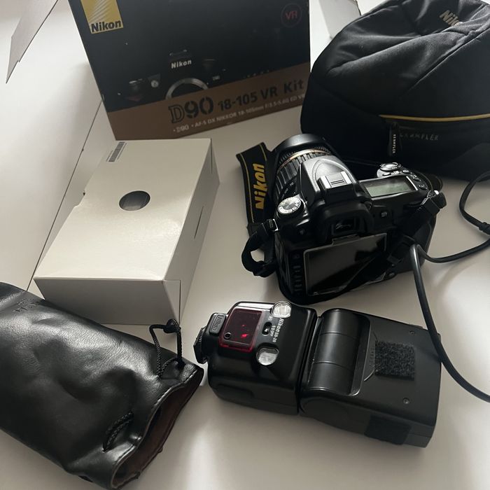 Aparat Nikon D90 obiektyw 18-105 VR