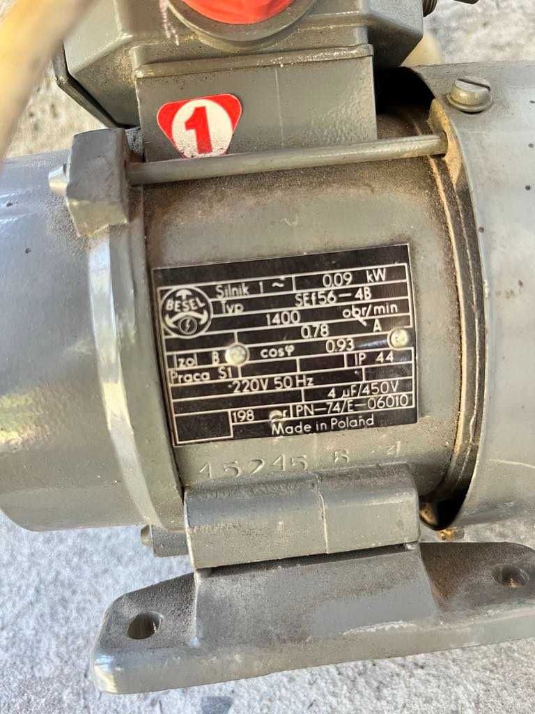 Silnik elektryczny 0,09kW, 220 V, 50 Hz, 1400 obr/min