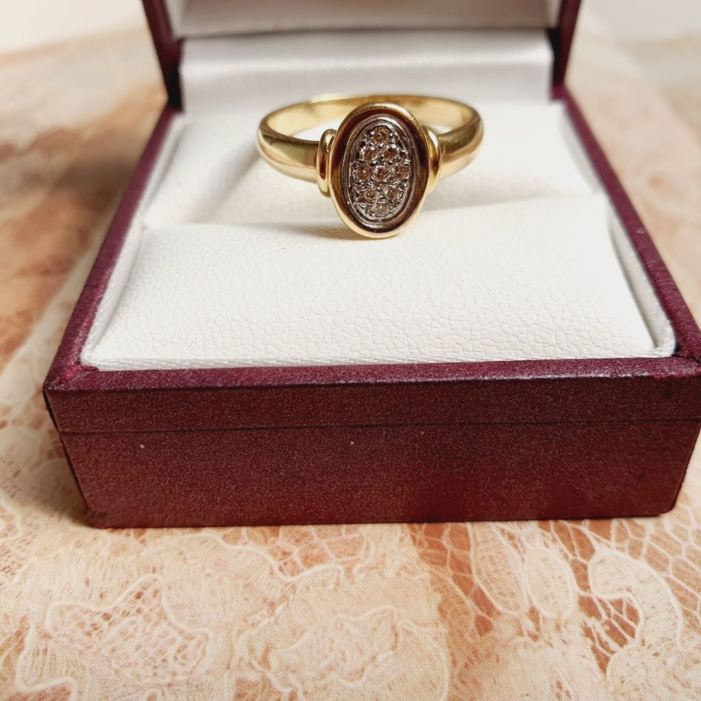 Złoty pierścionek, próba 750, diament 024 ct. Certyfikat.