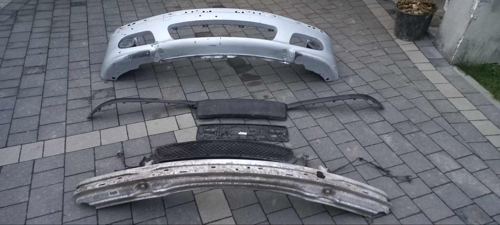 Zderzak przedni m pakiet BMW E46 sedan z halogenami gotowy do malowani