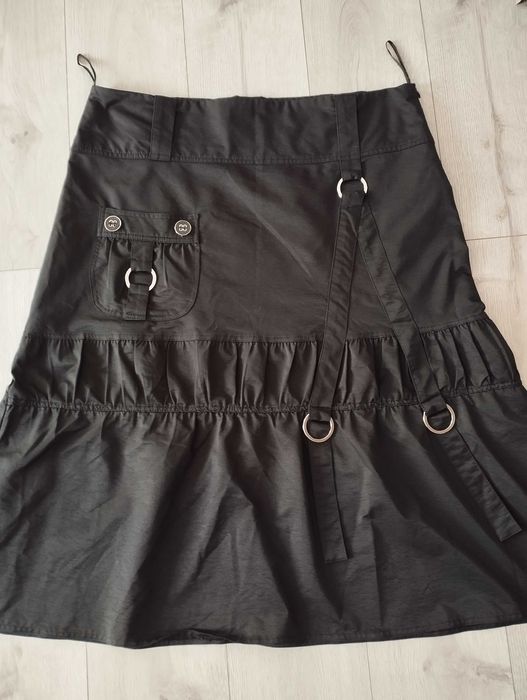 Спідниця  жіноча чорна, на підкладці.