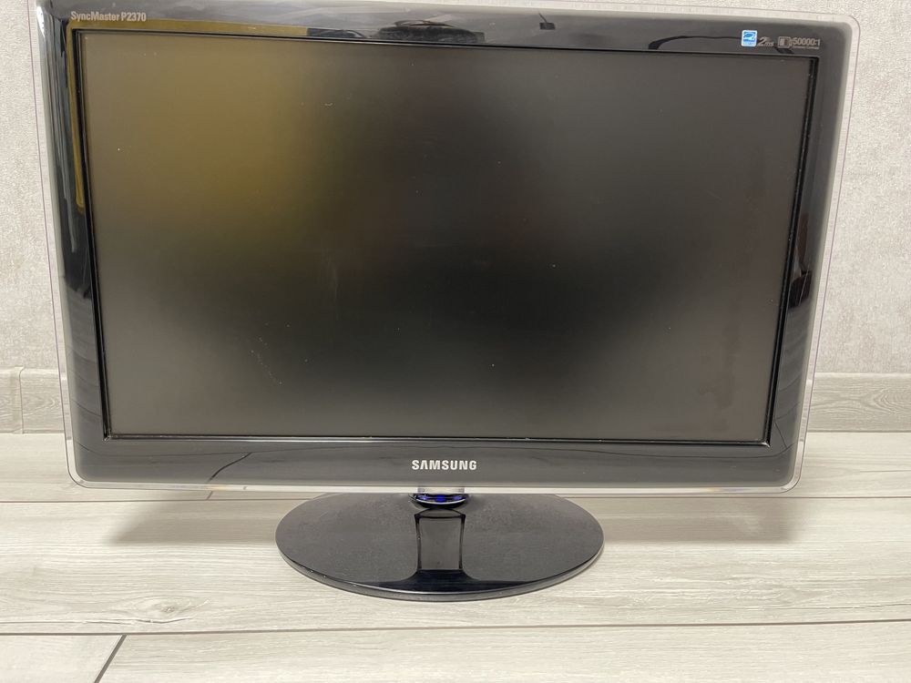 Монитор Samsung P2370