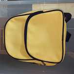 Mochila Lacoste amarela nova