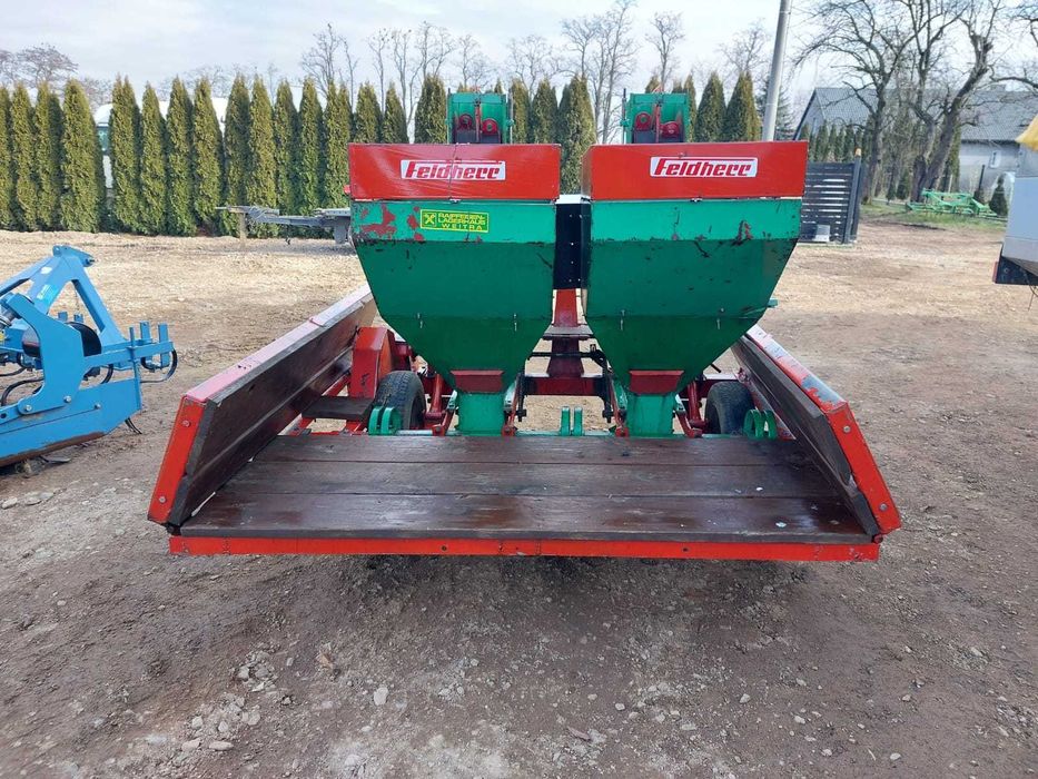 Sadzarka do ziemniaków kubełkowa