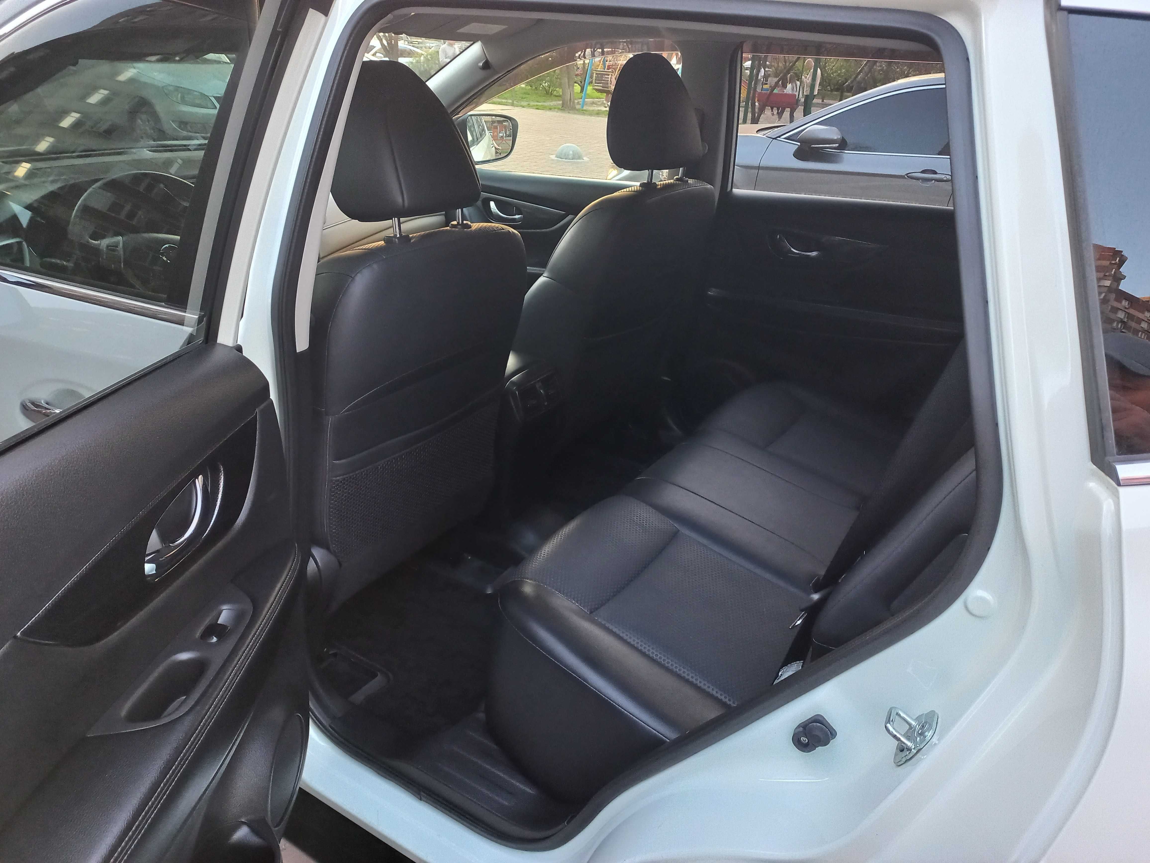 Продам Nissan X-trail Гібрид