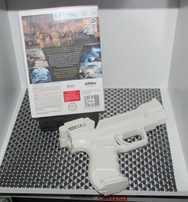 Call Of Duty Modern Warfare Wii + Wii Gun