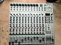 Vendo mesa Beringer