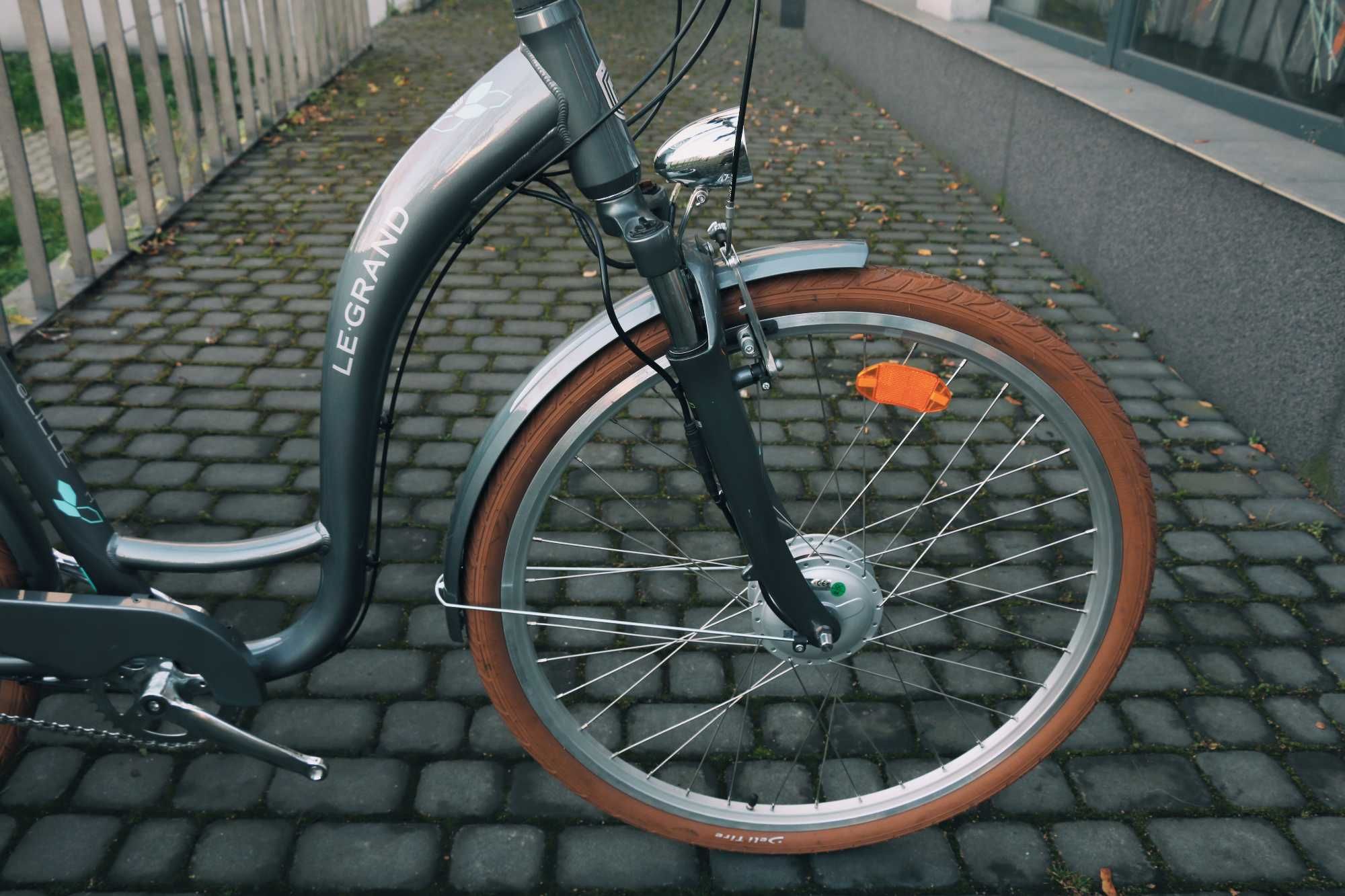 Le Grand Elille 1.0, EBIKE, szary, shimano nexus, pojem. 8 AH, -41%