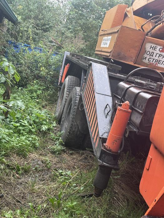 Автокран на базі Зіл ГЯ-133