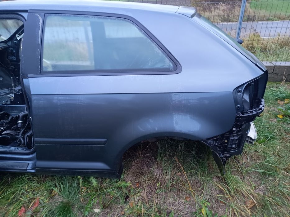 Błotnik tył cwiara prawa lewa Audi A3 8P 3 drzwi oryginał LX7Z