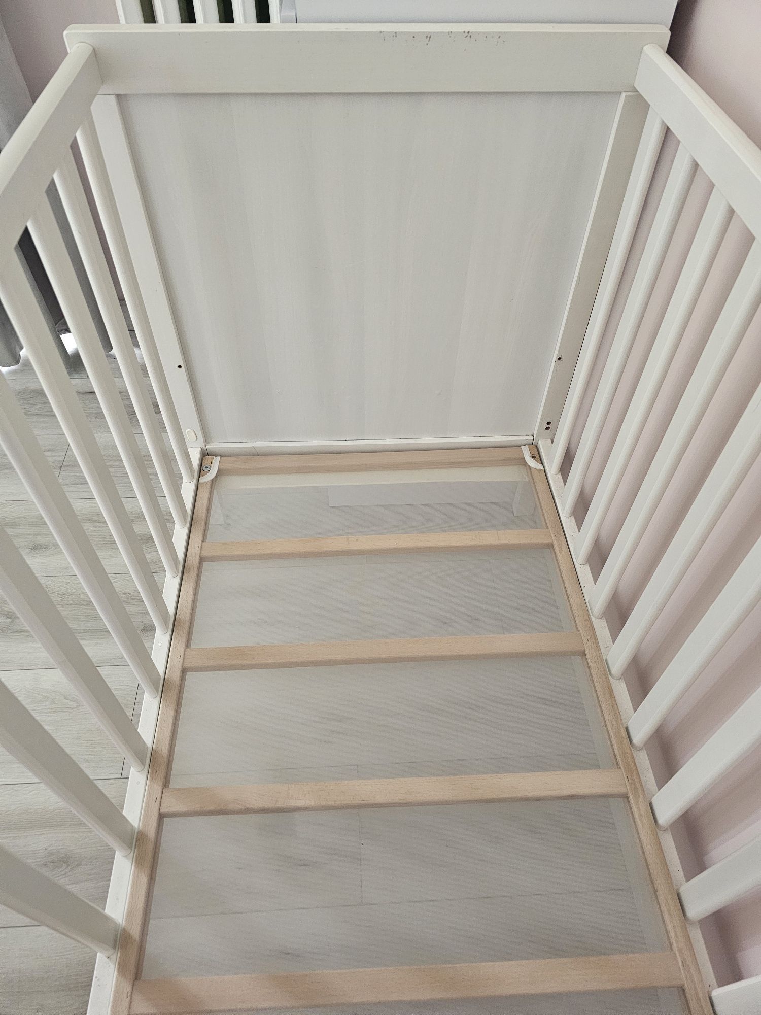 Białe Łóżeczko dziecięce Ikea