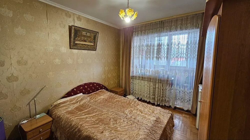 3кімнатна квартира в хорошій локації!