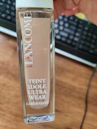 Тональна основа Lancome Teint Idole Ultra Wear Care & Glow Foundation